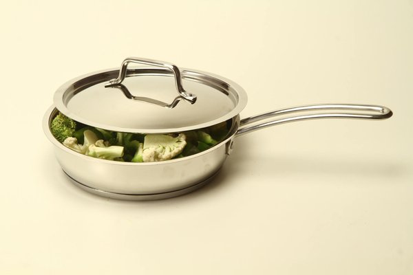 Secrets pour préparer des escalopes de veau à la milanaise avec une panure irrésistiblement croustillante