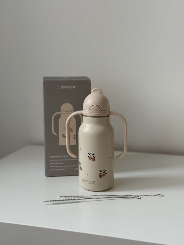 Découvrez la gourde compote réutilisable en silicone idéale !